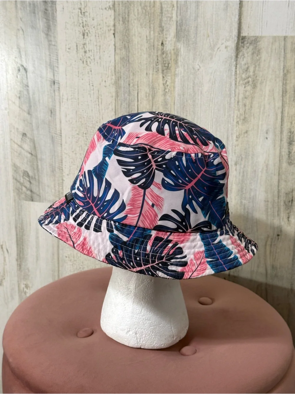 Robin Ruth Blue & Pink Tropical Leaf Bucket Hat Cancun